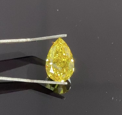 Le laboratoire en forme de poire a fait les décorations de forage de bijoux de laser de diamants jaunes
