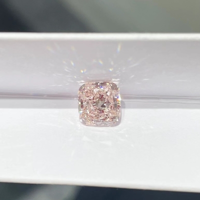 Les diamants roses développés par laboratoire brillant IGI de CVD de la coupe 2.0ct-2.5ct de coussin ont certifié