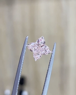 Le laboratoire synthétique a machiné le diamant rose intense de fantaisie de trèfle de feuille des diamants quatre