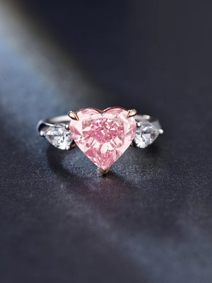 Grosse taille Rings de diamants de laboratoire en forme de cœur 4.19ct 18 carats Rings en or blanc