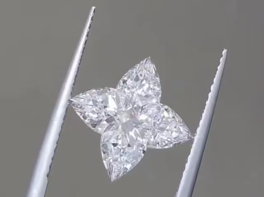 Diamants cultivés en laboratoire blanc 4CT CVD LV coupé en vrac DEF VS1 Pour la décoration de bijoux