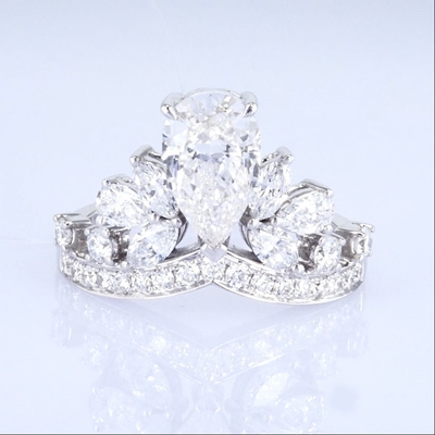 18k couronne de style laboratoire diamants en forme d'anneau belles femmes princesses design blanc diamants en forme de lab
