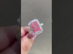 bague à diamant rayonnante rose de CVD