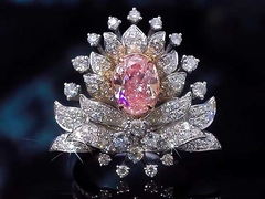Une belle bague en diamant rose pour banquet pour fête en laboratoire
